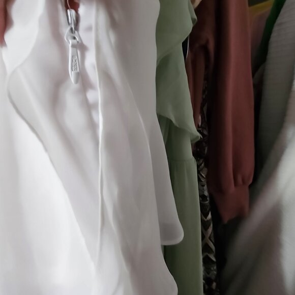 Azazie A-Line One Shoulder Chiffon Floor Length White Dress Size 12 - Picture 6 of 7